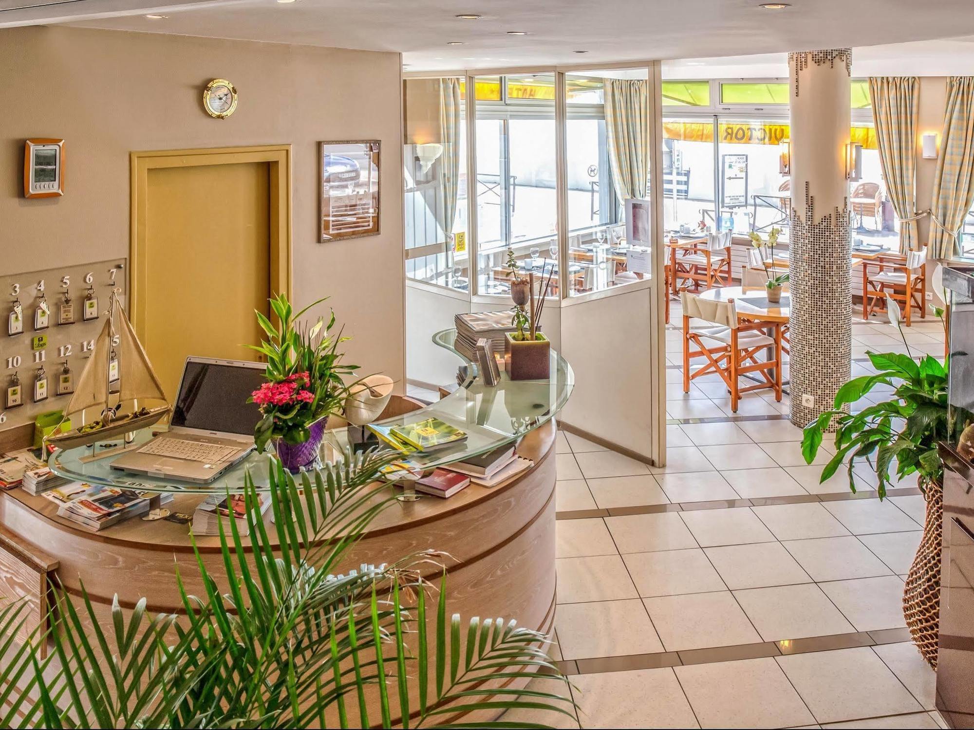 Acadie Saint Victor - Hotel Restaurant - Face Mer - Chatelaillon Plage Exterior photo